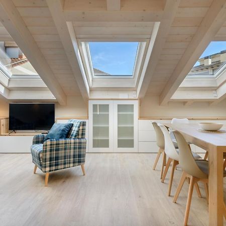 Apartamentos La Muralla De Jaca Kültér fotó