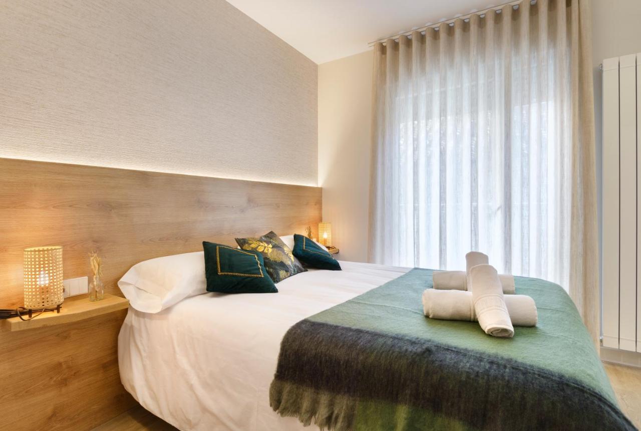 Apartamentos La Muralla De Jaca Kültér fotó