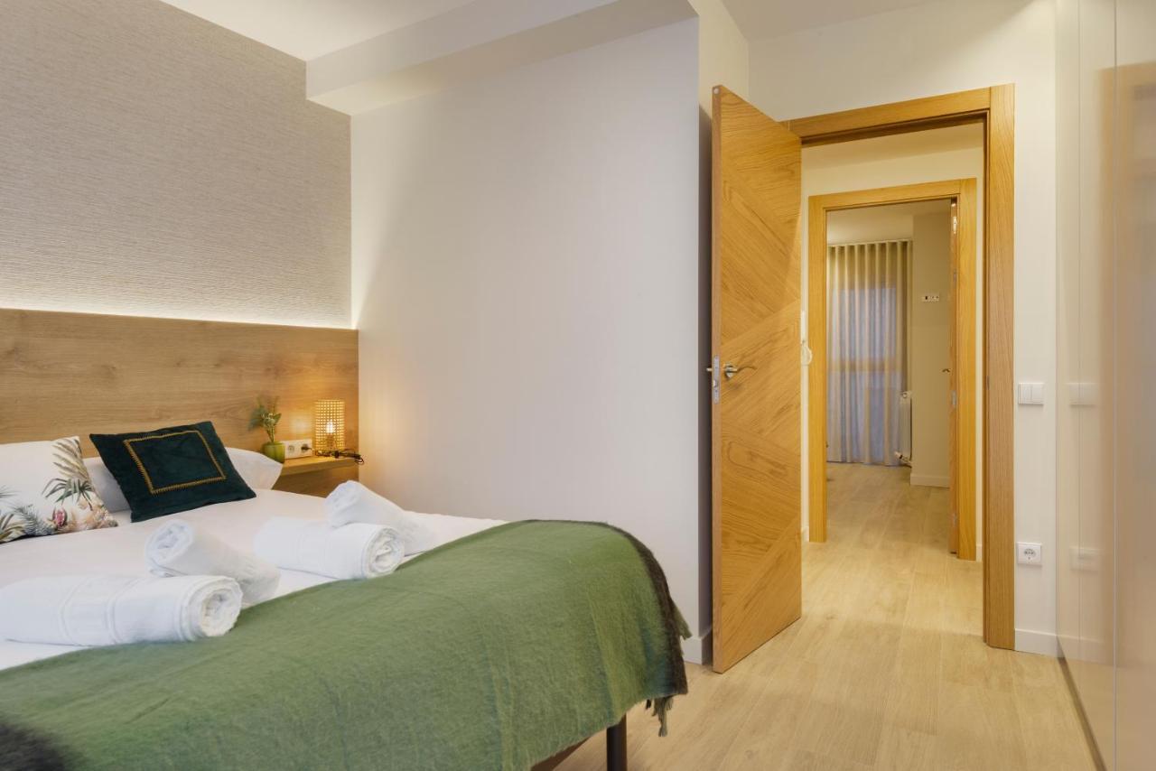 Apartamentos La Muralla De Jaca Kültér fotó