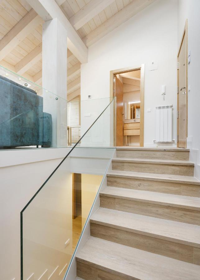 Apartamentos La Muralla De Jaca Kültér fotó