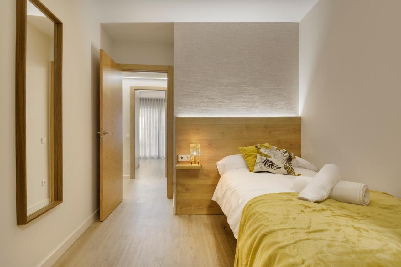 Apartamentos La Muralla De Jaca Kültér fotó