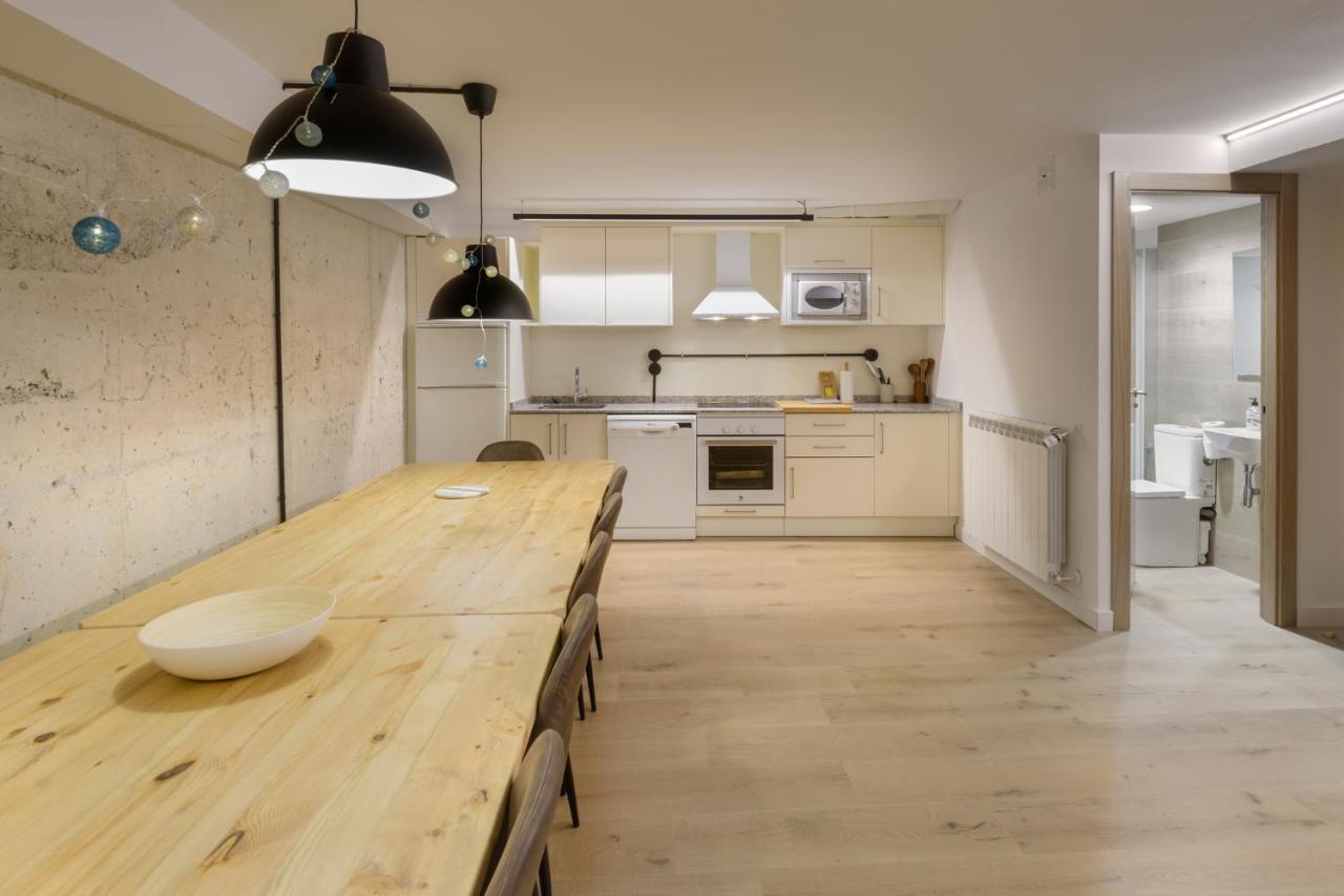 Apartamentos La Muralla De Jaca Kültér fotó
